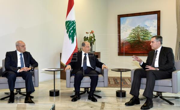 Líbano: asume el nuevo primer ministro mientras se debate el sistema confesional