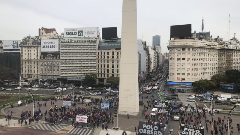 Paro y movilización de los trabajadores del programa social Potenciar Trabajo