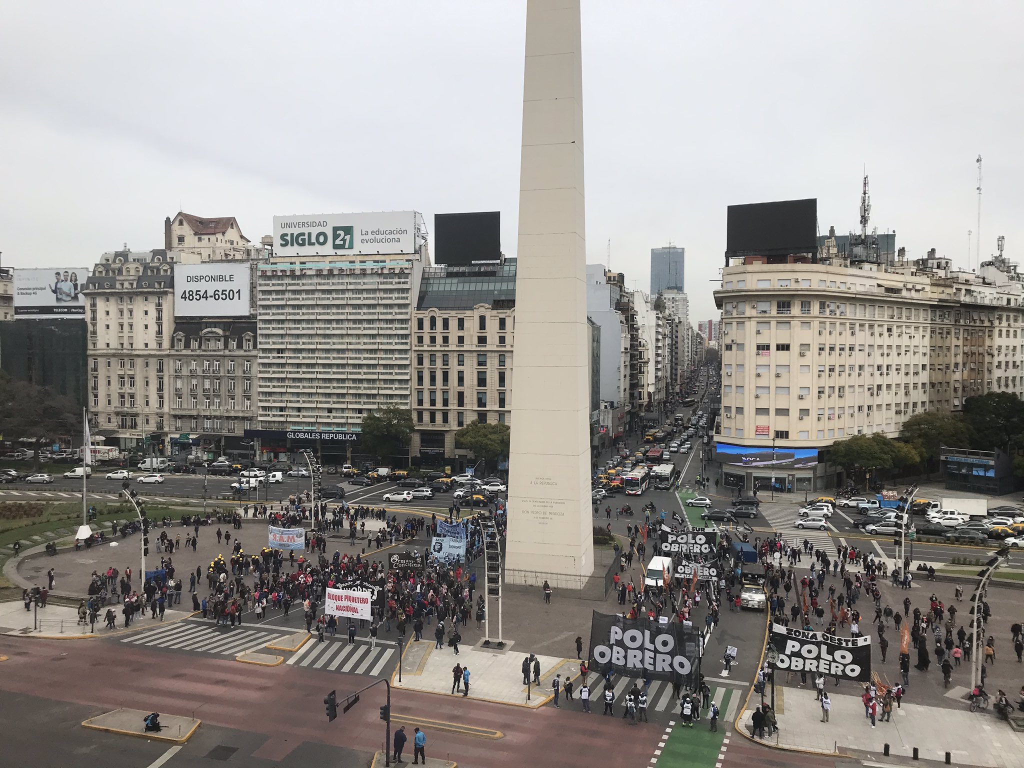 Paro y movilización de los trabajadores del programa social Potenciar Trabajo