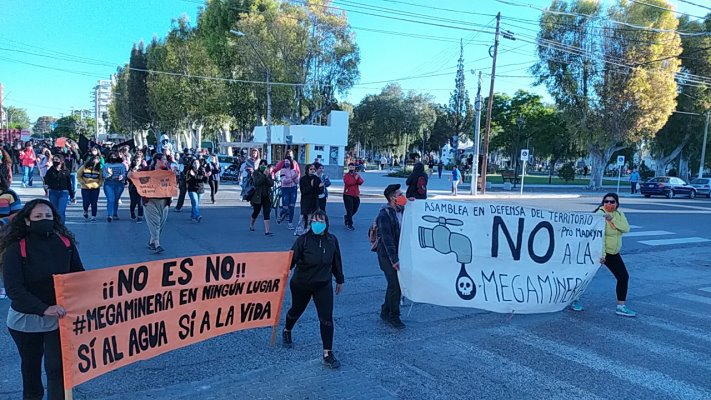 Chubut| Gobernador  Mariano Arcioni promueve la megaminería.