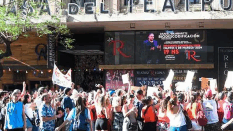 Preocupación en el Instituto Nacional del Teatro por el decreto del Ejecutivo